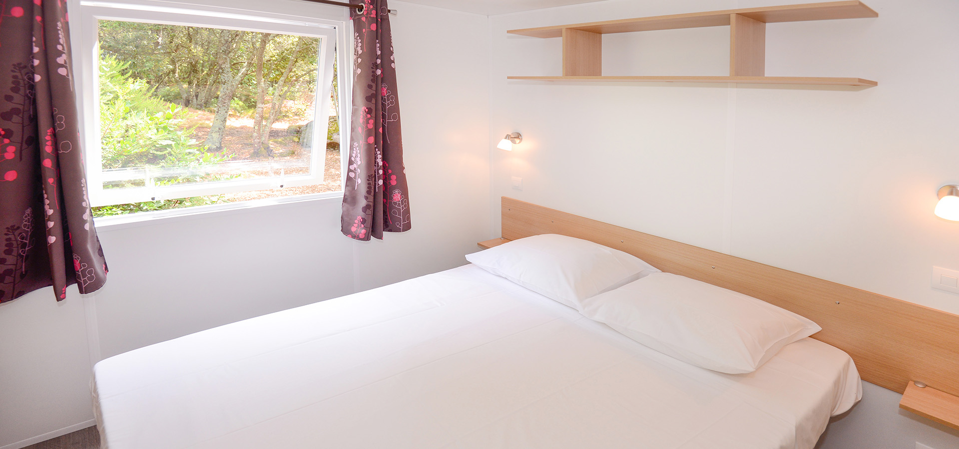 Camping la vetta location MH superieur 2CH chambre principale